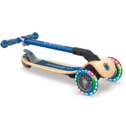 GLOBBER Primo Wood Mit Leuchtrollen, Scooter -Kinderspielwaren Geschäft GLOBBER Primo Wood mit Leuchtrollen Scooter@@1so7gp05 2