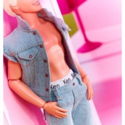 Mattel Barbie Signature The Movie - Ken Puppe Zum Film Im Jeansoutfit Und Original Ken Unterwäsche, Spielfigur -Kinderspielwaren Geschäft Mattel Barbie Signature The Movie Ken Puppe zum Film im Jeansoutfit und Original Ken Unterw sche Spielfigur@@1918875 4